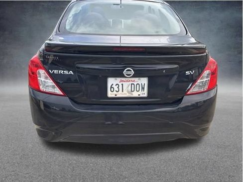 Used 2018 Nissan Versa SV FWD image 8