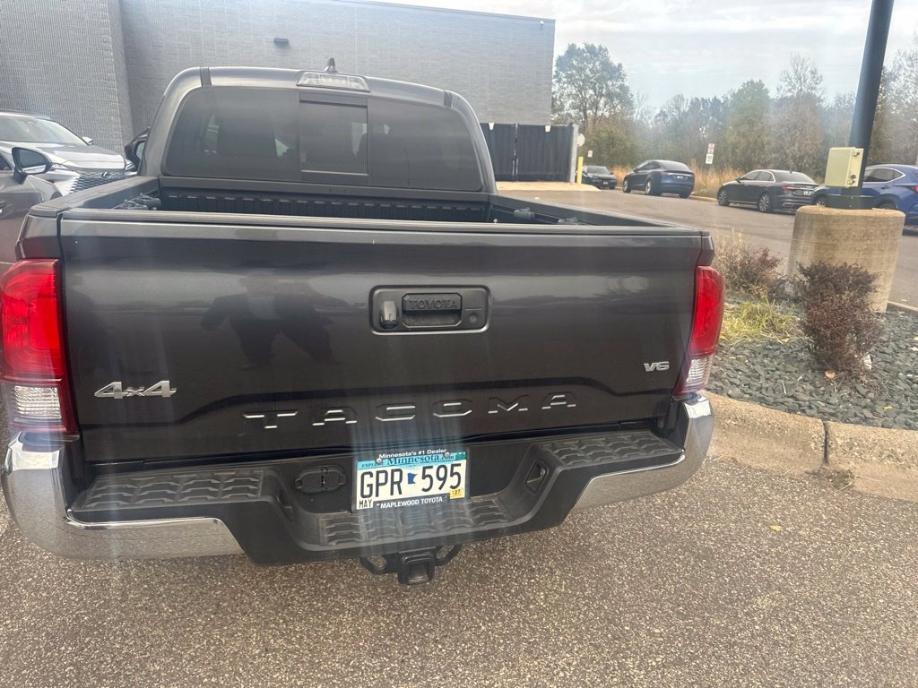 Used 2021 Toyota Tacoma SR5 AWD/4WD image 11