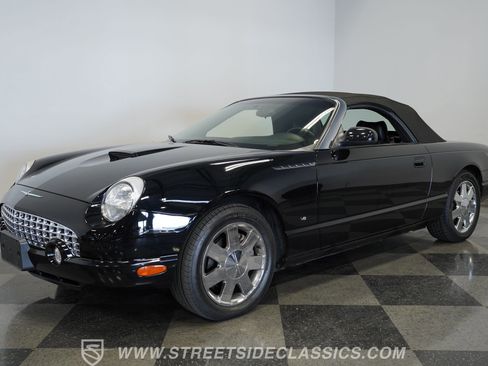 Used 2003 Ford Thunderbird image 22