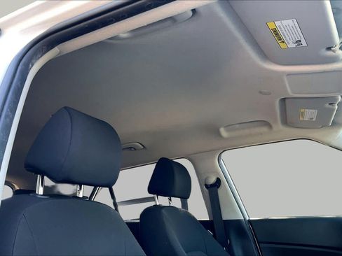 Used 2021 Hyundai Venue SE FWD image 14