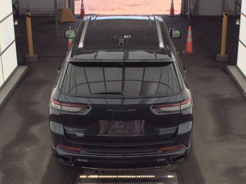 Used 2023 Jeep Grand Cherokee L Summit w/ Advanced Protech Group IV image 4