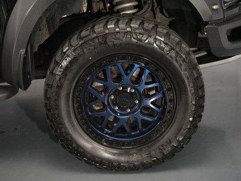 Used 2017 Ford F150 Raptor w/ Equipment Group 801A Mid AWD/4WD image 29