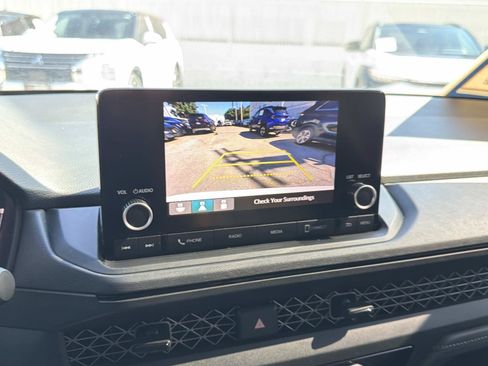 Used 2025 Honda Accord LX image 24