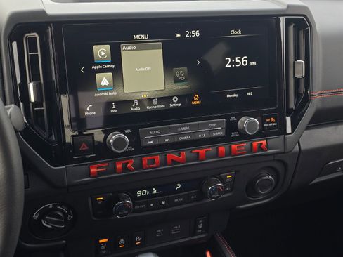 Used 2025 Nissan Frontier PRO-4X w/ Pro Convenience Package image 32