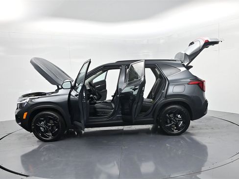 New 2026 Kia Seltos EX image 57