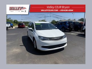 Used 2023 Chrysler Voyager LX FWD video 1
