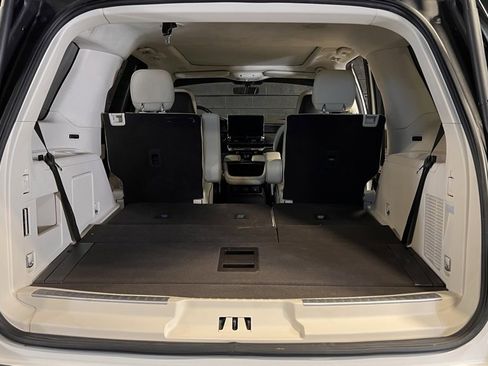 Used 2022 Lincoln Navigator Black Label image 13