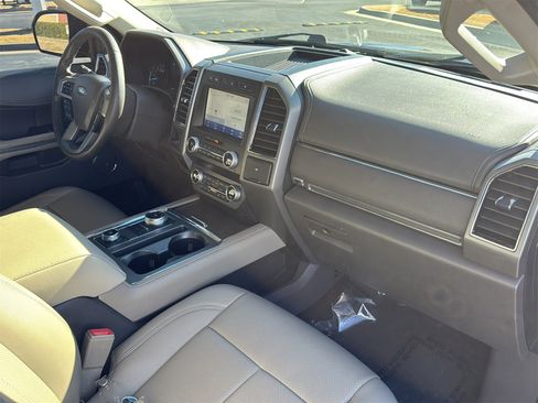 Used 2021 Ford Expedition XLT image 29