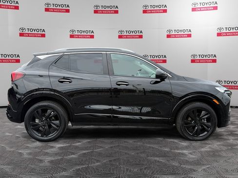 Used 2024 Buick Encore GX Sport Touring FWD image 4
