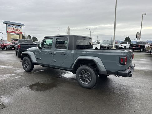 New 2026 Jeep Gladiator Sport image 3