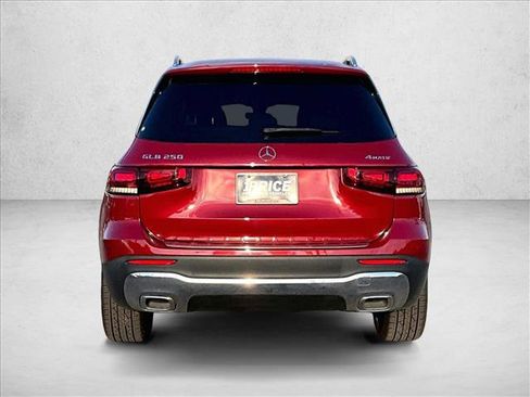 Used 2021 Mercedes-Benz GLB 250 4MATIC image 4