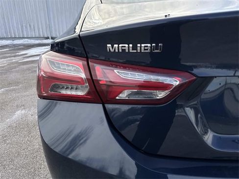 Used 2020 Chevrolet Malibu LT image 7