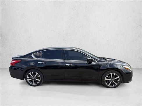 Used 2016 Nissan Altima 3.5 SR FWD image 6