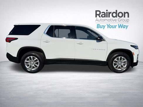 Used 2022 Chevrolet Traverse LS AWD/4WD image 8