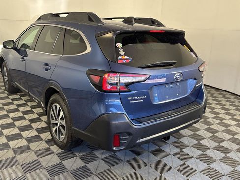 Used 2021 Subaru Outback Premium AWD/4WD image 9