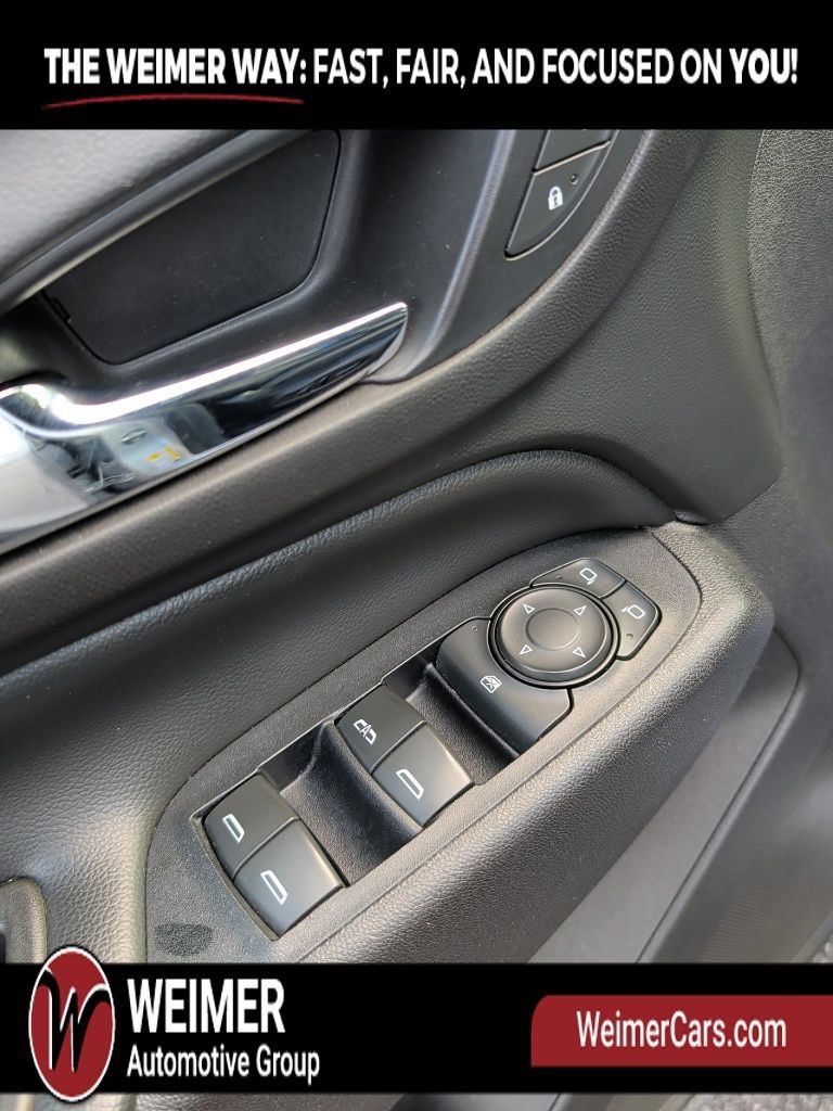 Used 2018 Chevrolet Equinox LT AWD/4WD image 12