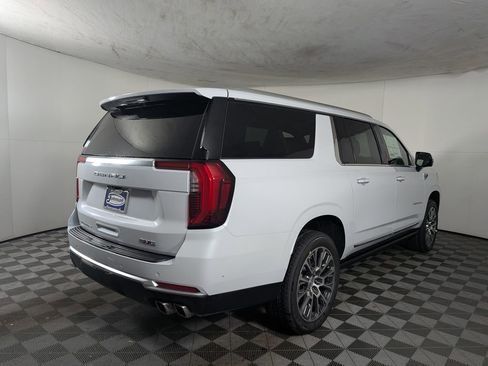 New 2026 GMC Yukon XL Denali w/ Denali Reserve Package image 7