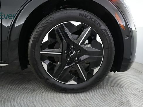 Used 2025 Kia EV6 Wind RWD image 20