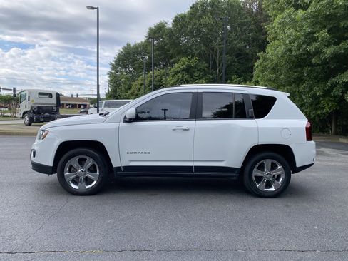 Used 2015 Jeep Compass High Altitude FWD image 6