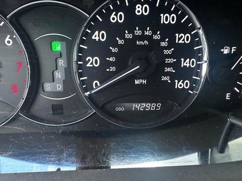 Used 2009 Toyota Avalon Limited image 10