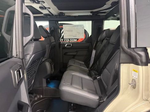 New 2026 Ford Bronco Badlands image 15