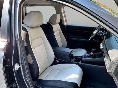 Used 2024 Honda CR-V EX image 9
