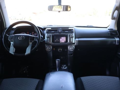 Used 2016 Toyota 4Runner SR5 AWD/4WD image 15