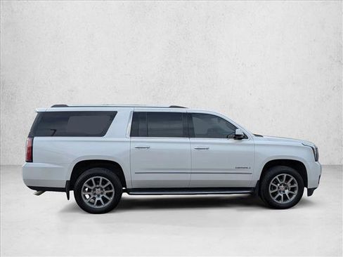 Used 2018 GMC Yukon XL Denali image 4