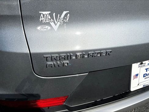 Used 2025 Chevrolet TrailBlazer LT image 8