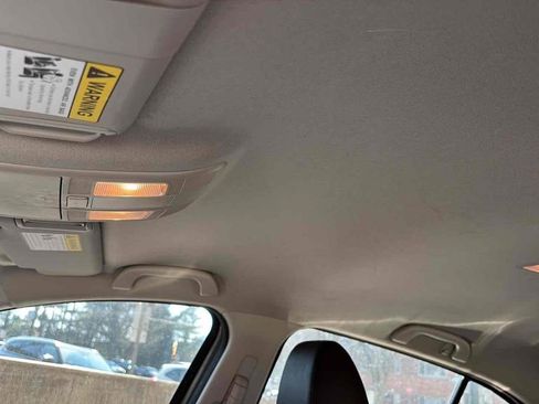 Used 2018 MAZDA MAZDA3 Touring image 16