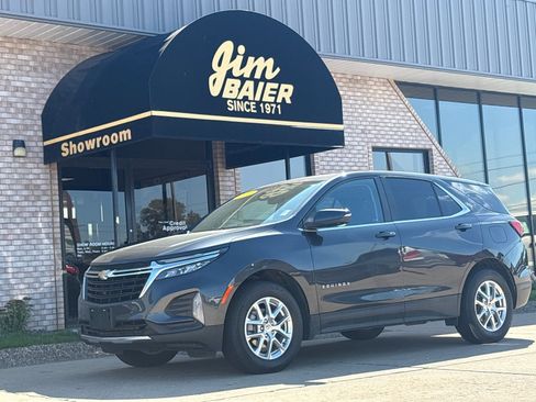 Used 2022 Chevrolet Equinox LT image 1