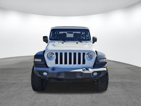 Used 2019 Jeep Wrangler Sport image 2