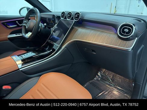 Used 2024 Mercedes-Benz GLC 300 4MATIC image 29