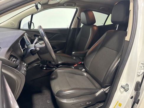 Used 2018 Buick Encore Preferred image 23