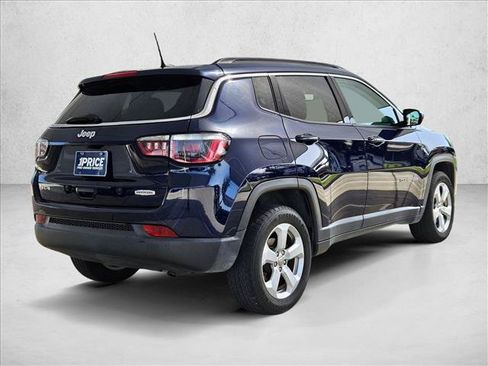 Used 2018 Jeep Compass Latitude w/ Popular Equipment Group AWD/4WD image 5