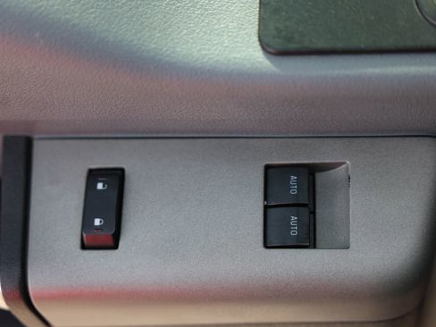 Used 2016 Ford F550 4x4 SuperCab Super Duty image 19