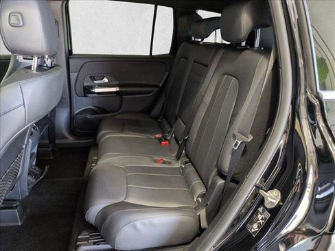 Used 2022 Mercedes-Benz GLB 250 image 18