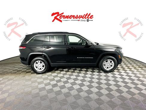 Used 2024 Jeep Grand Cherokee Laredo w/ Luxury Tech Group I image 8