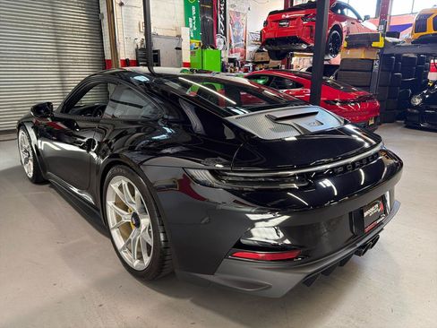Used 2024 Porsche 911 GT3 RWD image 8