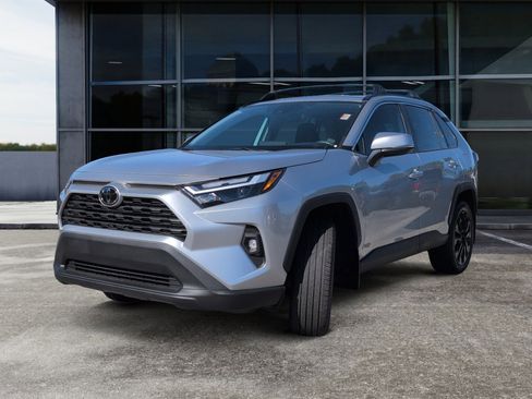 Used 2024 Toyota RAV4 XLE Premium image 11