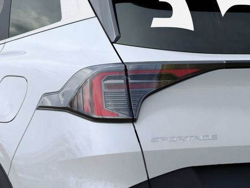 New 2026 Kia Sportage LX image 11