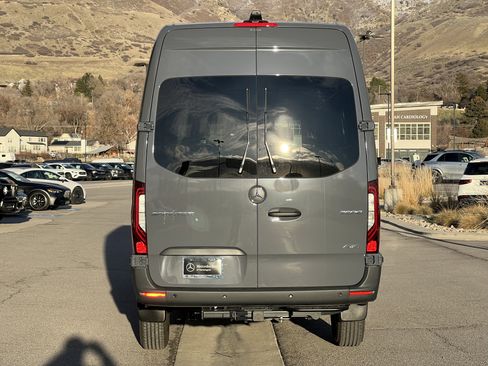 New 2026 Mercedes-Benz Sprinter 2500 image 9