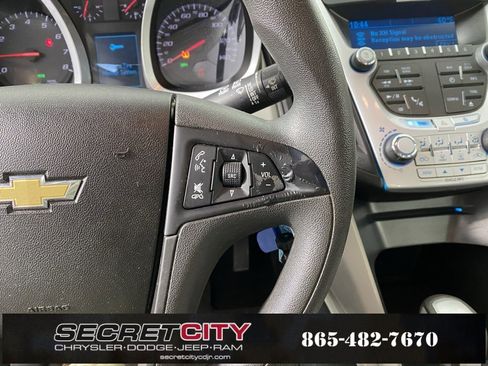 Used 2015 Chevrolet Equinox LS image 16