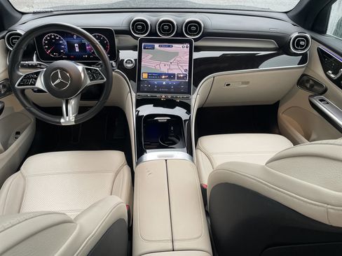 Certified 2024 Mercedes-Benz GLC 300 image 26