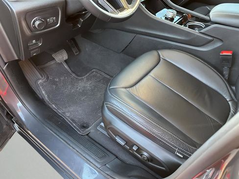 Used 2022 Jeep Grand Cherokee Laredo w/ Luxury Tech Group I image 28