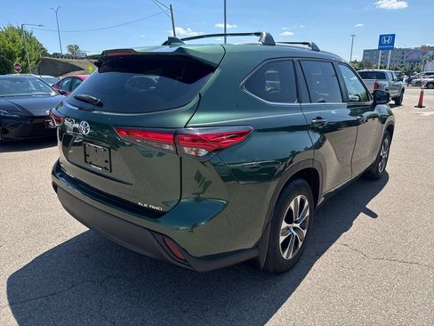 Used 2023 Toyota Highlander XLE AWD/4WD image 7