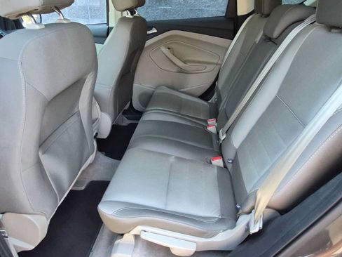 Used 2015 Ford Escape SE AWD/4WD image 19