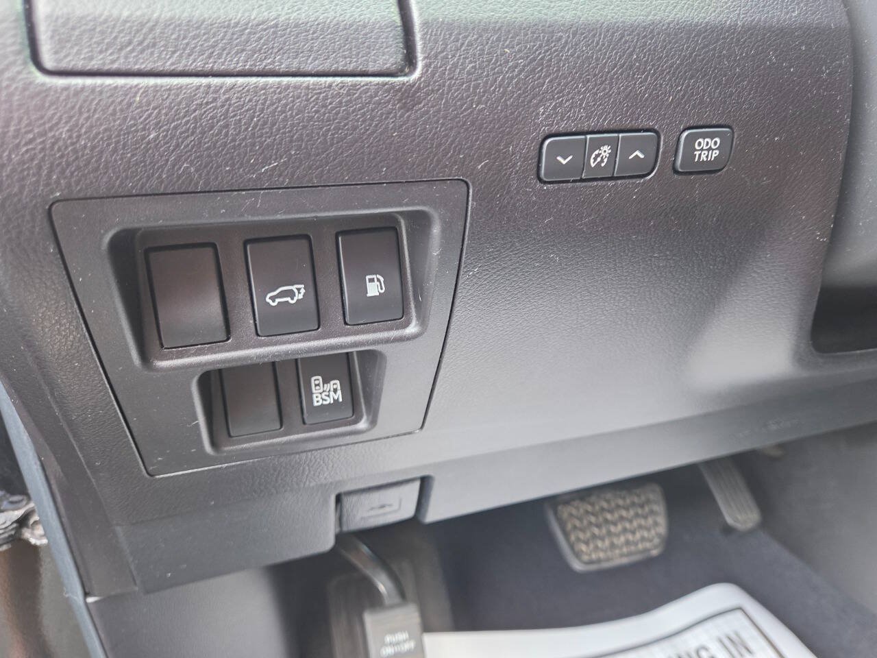 Used 2015 Lexus RX 450h AWD image 19