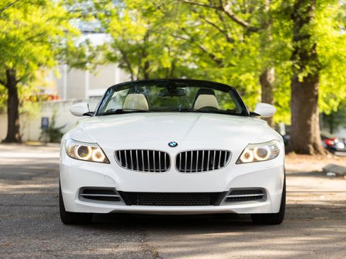 Used 2009 BMW Z4 sDrive35i RWD image 6