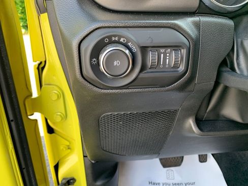 Used 2022 Jeep Wrangler Unlimited Sport AWD/4WD image 32